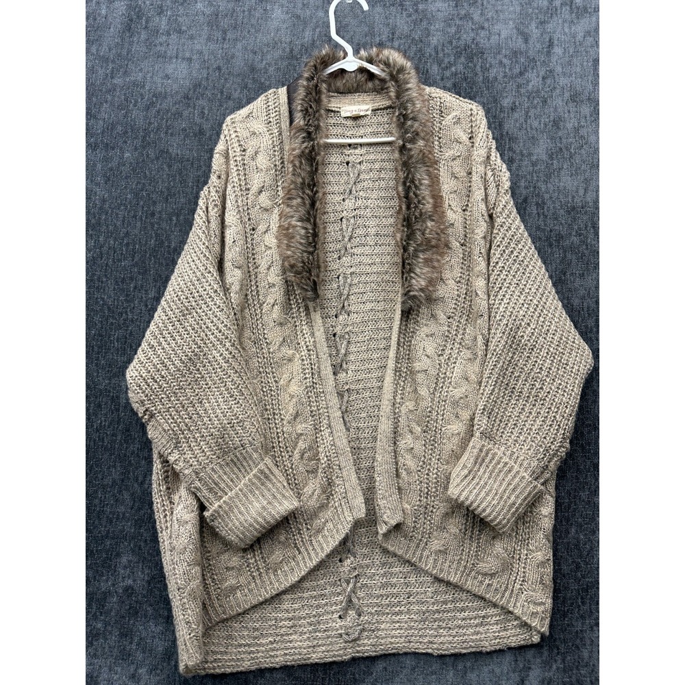 Song N Spirit Cardigan Sweater Womens Medium Beige Fuzzy Trim‎ Cable Knit Ribbed